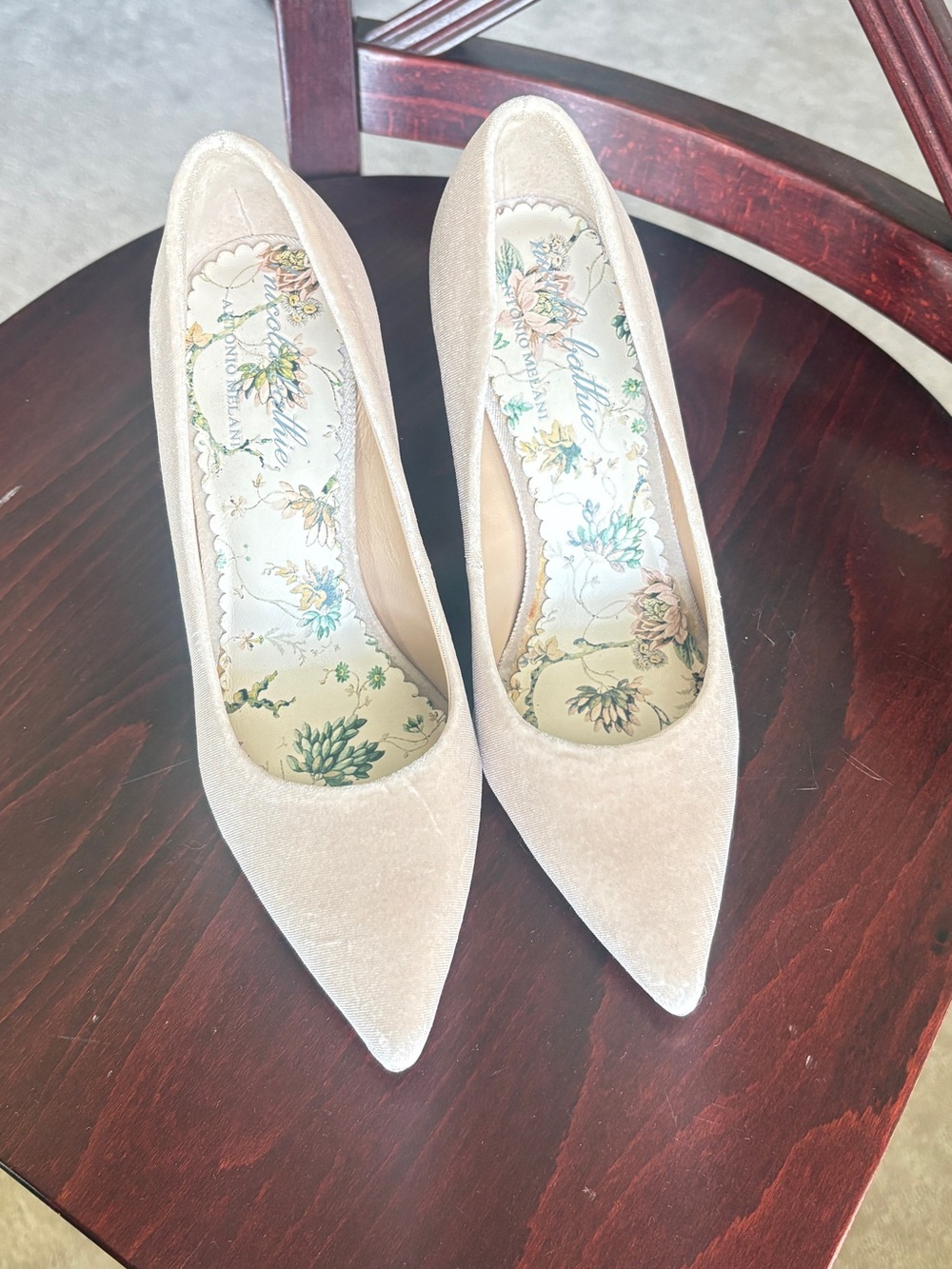 ANTONIO MELANI Pale Cream Velvet Pointed Toe Pumps